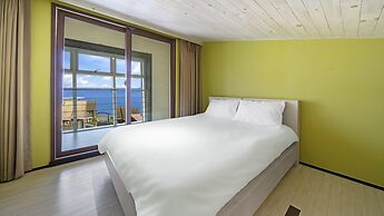 Geojedo Pilos Ocean View Pension