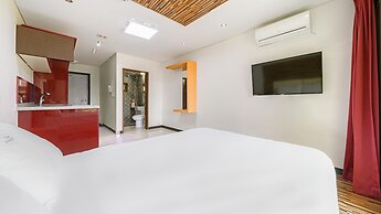 Geojedo Pilos Ocean View Pension