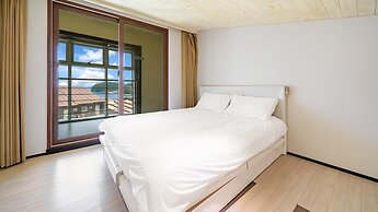 Geojedo Pilos Ocean View Pension