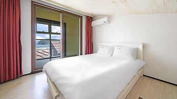 Geojedo Pilos Ocean View Pension