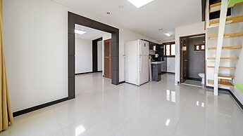 Geojedo Pilos Ocean View Pension