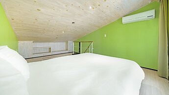 Geojedo Pilos Ocean View Pension