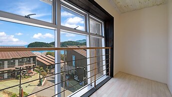 Geojedo Pilos Ocean View Pension