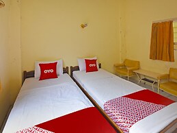 OYO 3722 Hotel Mutiara