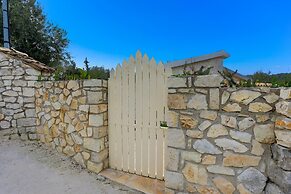 Bibi - Danilia Cottages