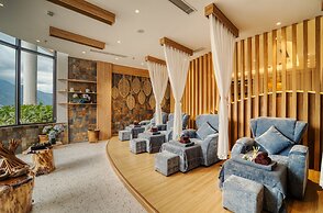 Lady Hill Sapa Resort