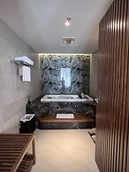 Lady Hill Sapa Resort