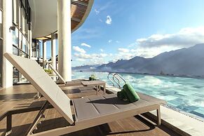 Lady Hill Sapa Resort