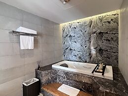 Lady Hill Sapa Resort