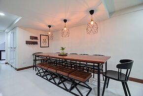 Bangkok Watergate Townhouse