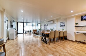 Bangkok Watergate Townhouse