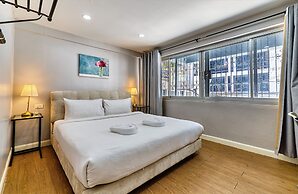 Bangkok Watergate Townhouse