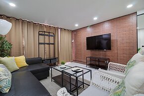 Bangkok Watergate Townhouse