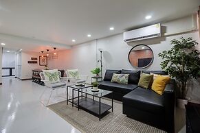 Bangkok Watergate Townhouse