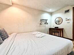 Bangkok Watergate Townhouse