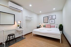 Bangkok Watergate Townhouse