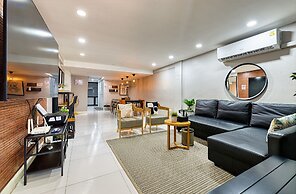 Bangkok Watergate Townhouse