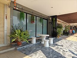 Bangkok Watergate Townhouse