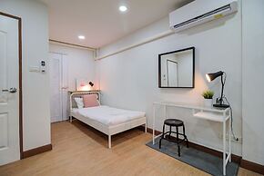 Bangkok Watergate Townhouse