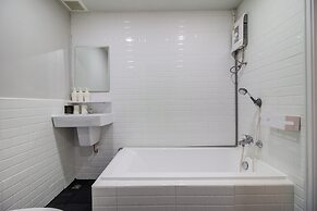 Bangkok Watergate Townhouse