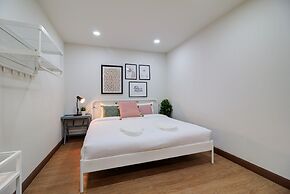 Bangkok Watergate Townhouse