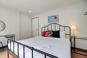 Bangkok Watergate Townhouse