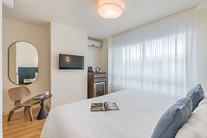 Granada Suites by Olala Homes