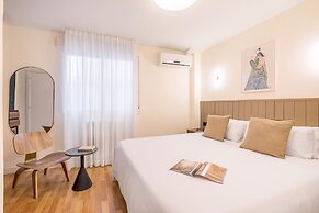 Granada Suites by Olala Homes