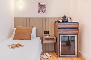 Granada Suites by Olala Homes