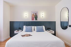 Granada Suites by Olala Homes