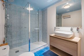 Granada Suites by Olala Homes