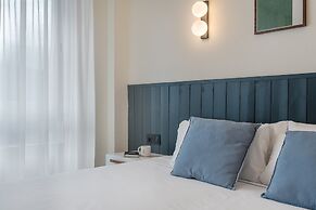 Granada Suites by Olala Homes