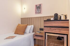 Granada Suites by Olala Homes