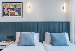 Granada Suites by Olala Homes