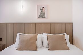 Granada Suites by Olala Homes