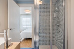 Granada Suites by Olala Homes
