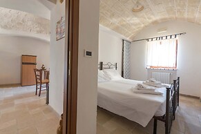 3279 Trullo Due Coni by Barbarhouse