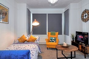 Lovely 2bed Apartment in Westcliff-on-sea!