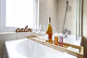 Big 3bed 2bath House Tropical Oasis Pet Friendly!