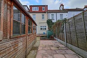 Big 3bed 2bath House Tropical Oasis Pet Friendly!