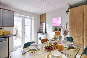 Big 3bed 2bath House Tropical Oasis Pet Friendly!