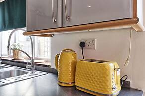 Big 3bed 2bath House Tropical Oasis Pet Friendly!