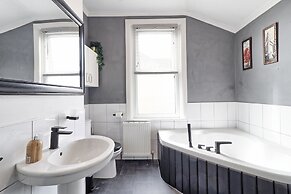 Captivating 2bed House in Southend Pet Friendly!