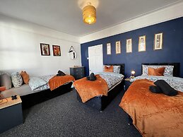 Captivating 2bed House in Southend Pet Friendly!