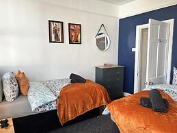 Captivating 2bed House in Southend Pet Friendly!