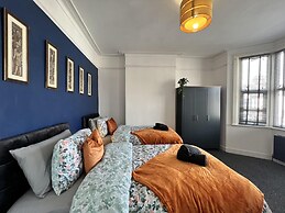 Captivating 2bed House in Southend Pet Friendly!