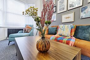 Captivating 2bed House in Southend Pet Friendly!