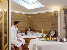 Elysium Deluxe Suites