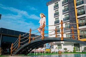 Elysium Deluxe Suites