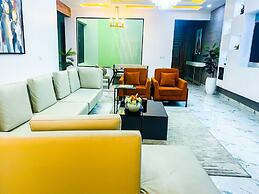 Impeccable 2-bed Apartment in Lekki With Snooker
